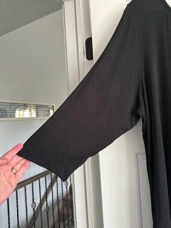 Kim & Cami plus size 3X Black Scoop Neck Tunic. - Picture 2 of 10